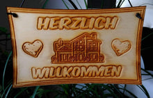Load image into Gallery viewer, Markenlos Haus Türschild - personalisiert mit Name und Foto