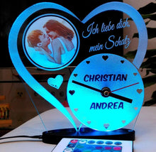 Laden Sie das Bild in den Galerie-Viewer, topgraveure Geschenk 180 x 175 mm / FOTO+NAME+UHR RGB Liebe Valentinstag Geschenk IHR FOTO+NAME+UHR Geburtstag Hochzeitstag LED-Licht