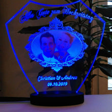 Laden Sie das Bild in den Galerie-Viewer, topgraveure Geschenk Dekor 125 x 120 mm / LED blau / mit Foto Alles Gute zum Hochzeitstag IHR FOTO+TEXT Hochzeit Geschenk Liebe LED-Licht