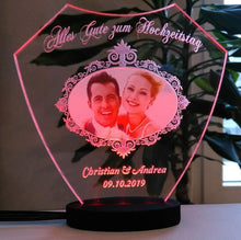 Laden Sie das Bild in den Galerie-Viewer, topgraveure Geschenk Dekor 125 x 120 mm / LED rot / mit Foto Alles Gute zum Hochzeitstag IHR FOTO+TEXT Hochzeit Geschenk Liebe LED-Licht
