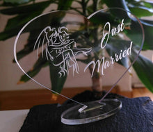 Laden Sie das Bild in den Galerie-Viewer, topgraveure Geschenk Hochzeit Geschenk - Just Married - Frisch Verheiratet - Herz Acrylglas Liebe
