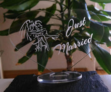 Laden Sie das Bild in den Galerie-Viewer, topgraveure Geschenk Hochzeit Geschenk - Just Married - Frisch Verheiratet - Herz Acrylglas Liebe