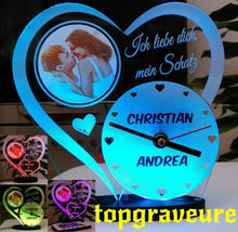 Laden Sie das Bild in den Galerie-Viewer, topgraveure Geschenk Liebe Valentinstag Geschenk IHR FOTO+NAME+UHR Geburtstag Hochzeitstag LED-Licht