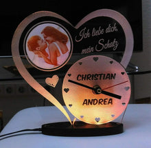 Laden Sie das Bild in den Galerie-Viewer, topgraveure Geschenk Liebe Valentinstag Geschenk IHR FOTO+NAME+UHR Geburtstag Hochzeitstag LED-Licht