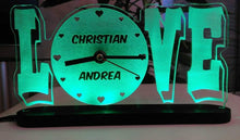 Laden Sie das Bild in den Galerie-Viewer, topgraveure Geschenk Liebe Valentinstag Geschenk IHR NAME+UHR Geburtstag Hochzeitstag Herz LED-Licht