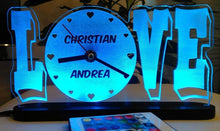 Laden Sie das Bild in den Galerie-Viewer, topgraveure Geschenk Liebe Valentinstag Geschenk IHR NAME+UHR Geburtstag Hochzeitstag Herz LED-Licht